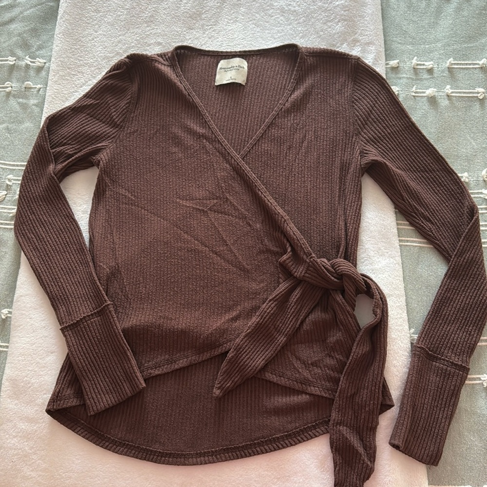 Abercrombie and Fitch soft & cozy brown side tie shirt